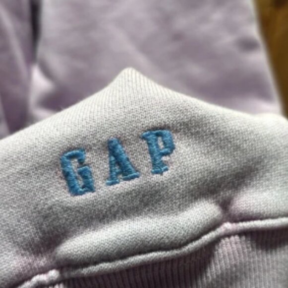 ‼️MADHAPPY x GAP sweatshirt‼️ - Picture 4 of 8